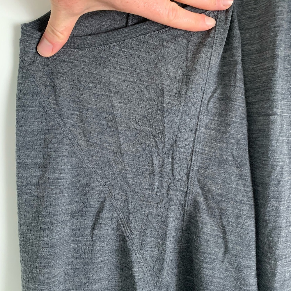 Icebreaker Amplify Racerback Tank in charcoal gray (small) - Picture 5 of 7